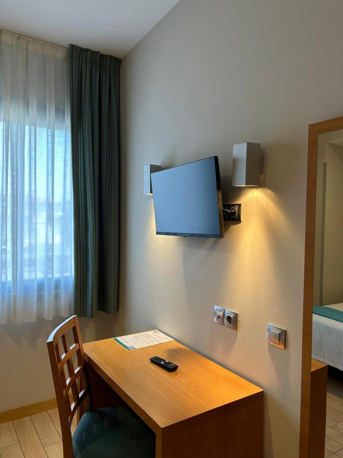 Hostal Aralar Aizoain ภายนอก รูปภาพ