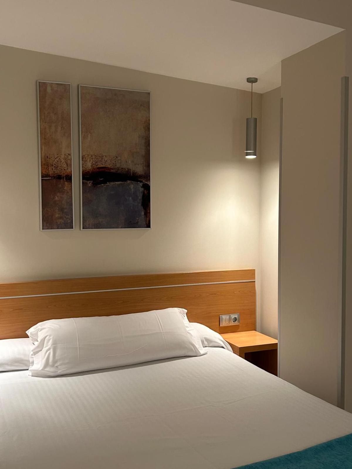 Hostal Aralar Aizoain ภายนอก รูปภาพ