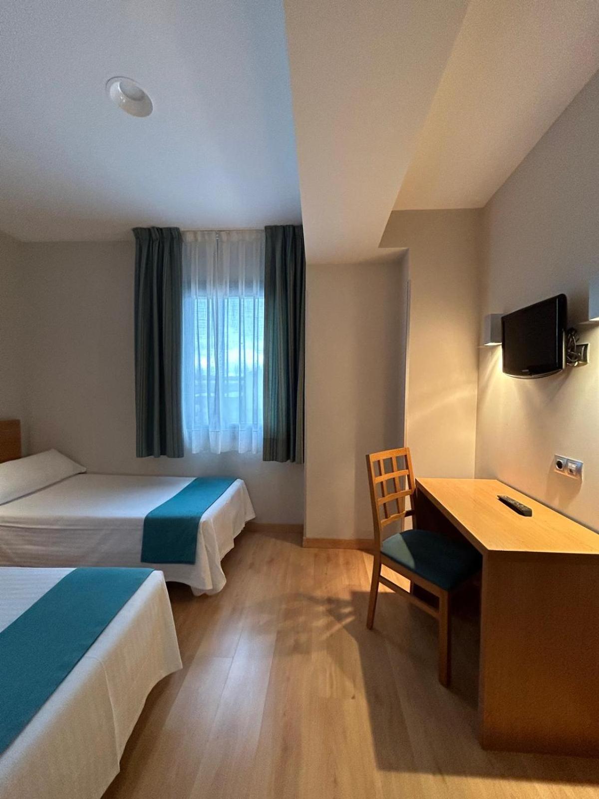 Hostal Aralar Aizoain ภายนอก รูปภาพ