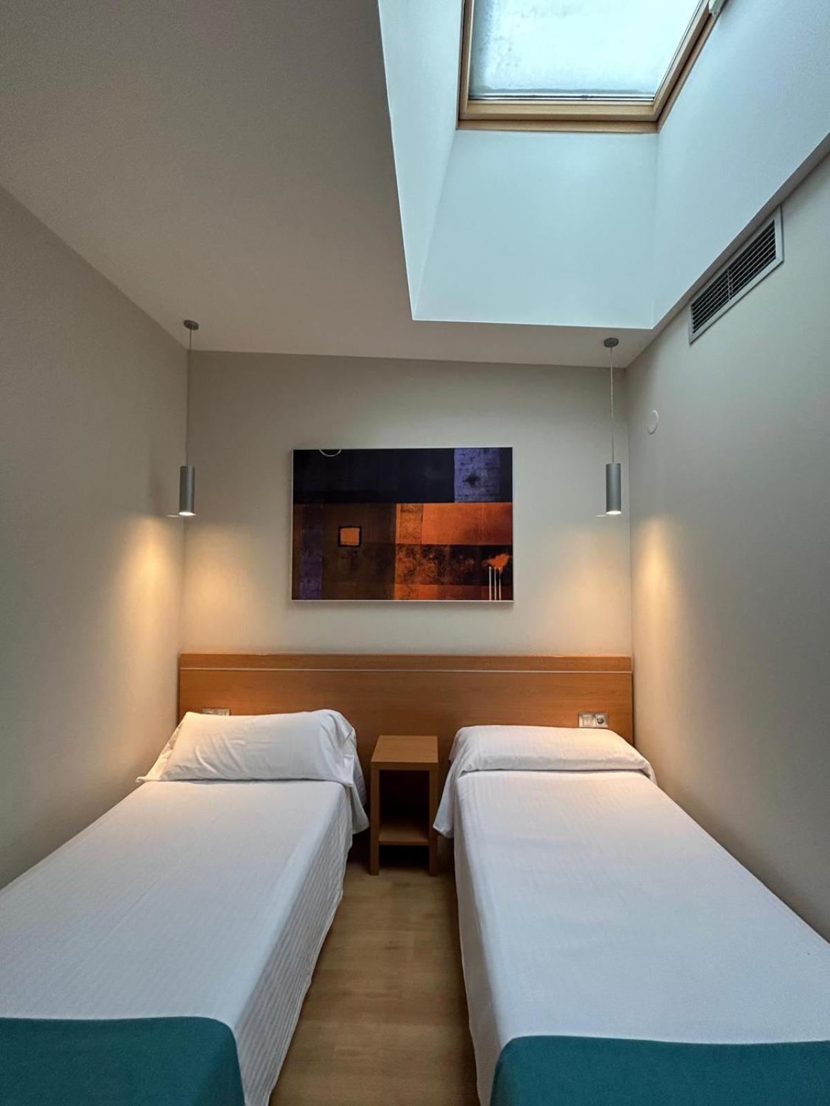 Hostal Aralar Aizoain ภายนอก รูปภาพ