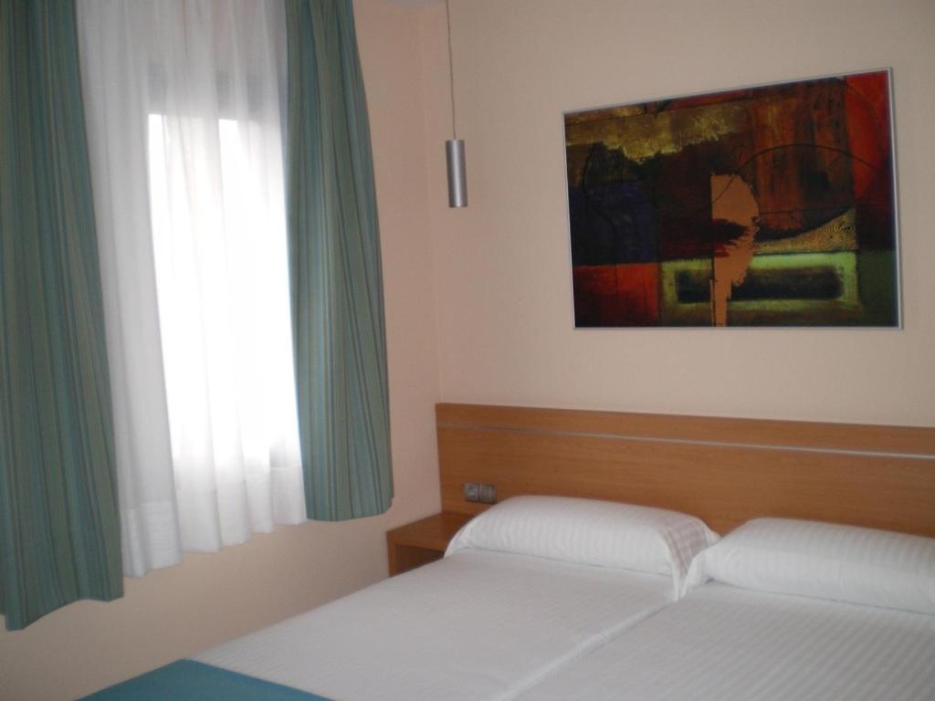 Hostal Aralar Aizoain ภายนอก รูปภาพ